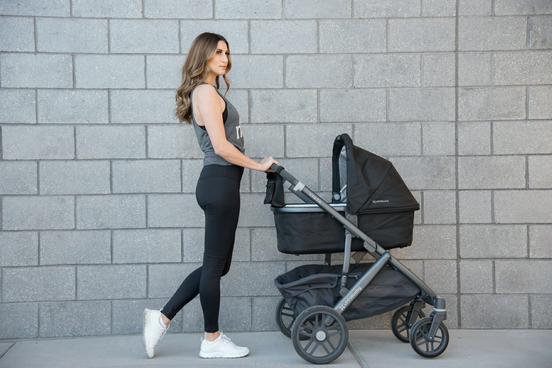 taking-a-stroll-with-uppababy-vista