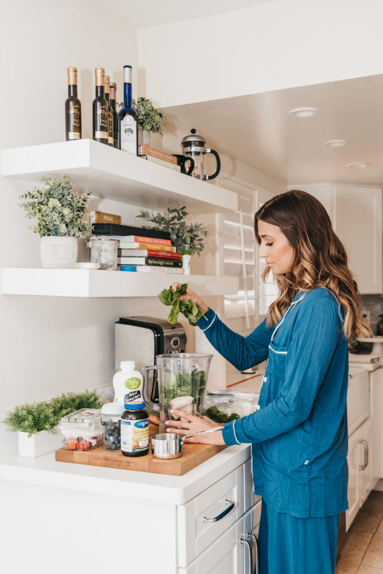 Spirulina Smoothie by Melissa Wood Health Showit Blog